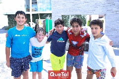  Omar, Hugo, Pato, Rogelio y Piero.