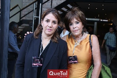  Raquel Morales y Paty del Peral.