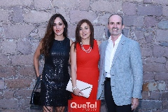 Ivette Morales, Liliana Botino y Juan Carlos Rodríguez.