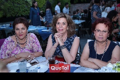 Chelito González, Josefina Güemes y Eva Pardo.