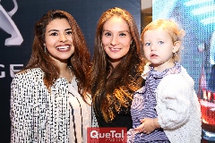 Claudia Vargas, Sonia Lárraga y Megara Vargas .