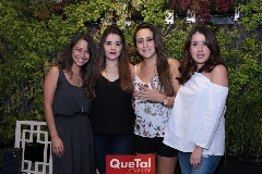  Ana Leiva, Laura Chávez, Cristy Massa y Marcela Briones.