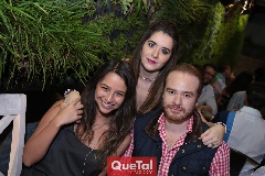 Laura Chávez, Karen Leiva y Alejandro Gutiérrez.