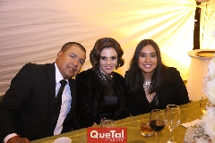  Gustavo Correa, Mayte Escoto y Marisol Flores.