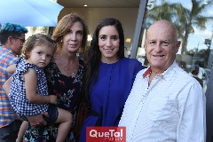  Danna, Covadonga Pérez,  Daniela Boelsterly y Santiago Gutiérrez.