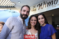  Francisco Boelsterly, Gaby Álvarez y Daniela Boelsterly.