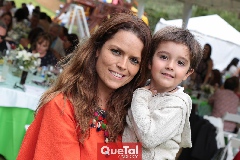  Ana Alvarado y Rodrigo.