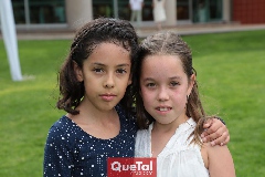  Daniela y Renata.