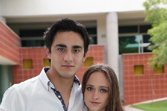  Santiago Alcalde y Daniela Zermeño.