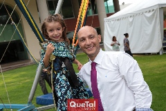  Mía y Javier Ayala.