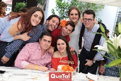  Scarlette Garelli, Santiago Pérez, Cristóbal Herrera, Lucy Santos, Gustavo Rodríguez, Jaime Oliva y Luciana Rodríguez de Oliva.