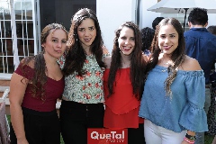  Ximena Murillo, Ale Maza, Luciana y Estefanía Reverte.
