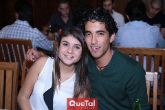  Regina Estrada y Rolando Hernández.
