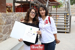  Ana Luisa González y Cynthia Sauri .