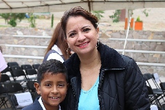  Josueli y Karla Ávila .