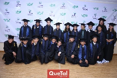 . Graduados