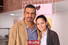  Alberto Tello y Lorena Corte .