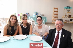  Angelina Rodríguez, Paula Rodríguez, Fanny Flores y Juan Manuel Mercado .