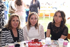  Margarita Guerrero, Fabiola y Georgina Martínez .