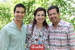  Héctor Hernández, Roxy Vázquez y Héctor Hernández.