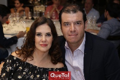  Edith Pérez y David Regil.