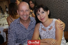  Carlos Alba y Angélica Fernández.