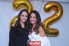  Natalia y Gloria Leal.