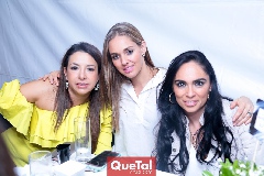  Alejandra Jiménez, María Torres y Mary Carmen Ruiz.