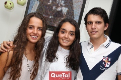 María José Gameros, Marianela Villasuso y Roberto Solano.