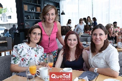  Irma Robledo, Luza González, Ángeles Matienzo y Katy Alessi.