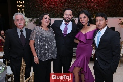  Familia Gómez.