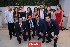  Todos muy guapos.