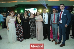  En la pista de baile.