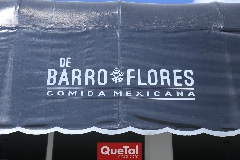 De Barro y Flores Comida Mexicana.