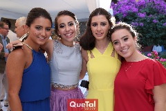  Daniela Lázaro, Sofá Espinosa, Paulina Correa y María Galán.