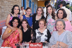  Mónica, Ana, Lila,  Magdalena, Marga, Angelita, Sofía, Lucía y Rocío.