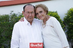  Rafael y Toyita Villalobos.