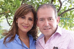  Adriana Villalobos de Zepeda y José Luis Zepeda.