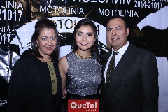  Esther Cadena, Camila Gómez y José Manuel Gómez.