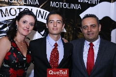  Carla Padilla, Agustín y Agustín Dávalos .