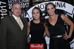  Héctor Humara, Ana Pau Méndez y Berenice Cortez.