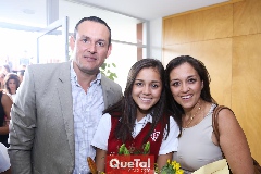  Luis Rentaría, Natalia Rentería y Mayra Hampshire.