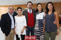 Moris Chevaile, Lucía Alvarez, Alfredo Lujambiao, Ana Luisa Lujambio y Alejandra Lujambio.