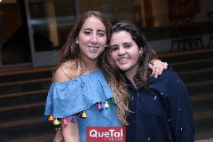  Diana Olvera y Anni Gómez.