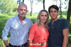  José Ramón Vela, Beba Urquiza y Juan Ca Andrade.