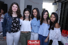  Lorena, Renata, Xime, Camila y Lorenza.