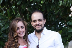  Diana Favela y Juan Sarquis.