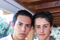  Ro Badillo y Santiago Bravo.