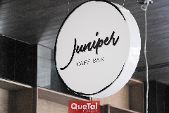  Juníper Café Bar.