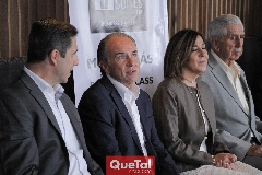  Abraham Tobías, Juan Manuel Carreras, Lorena Valle y Abraham Tobías.